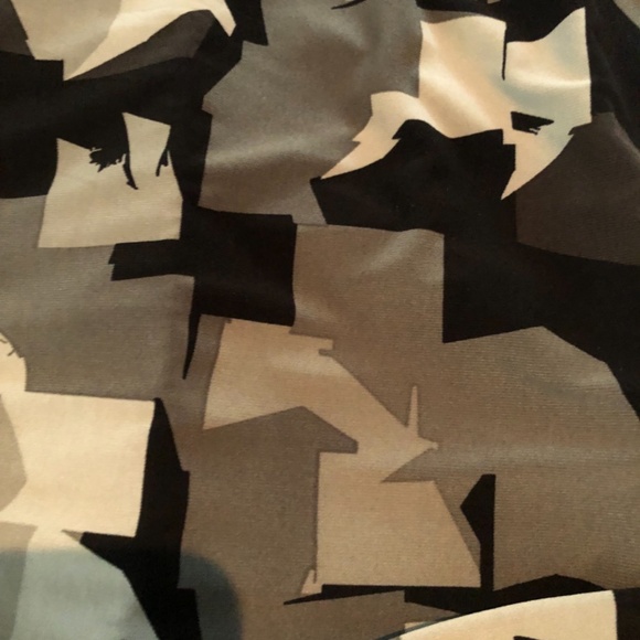 Ruched camp print dress - Picture 2 of 3